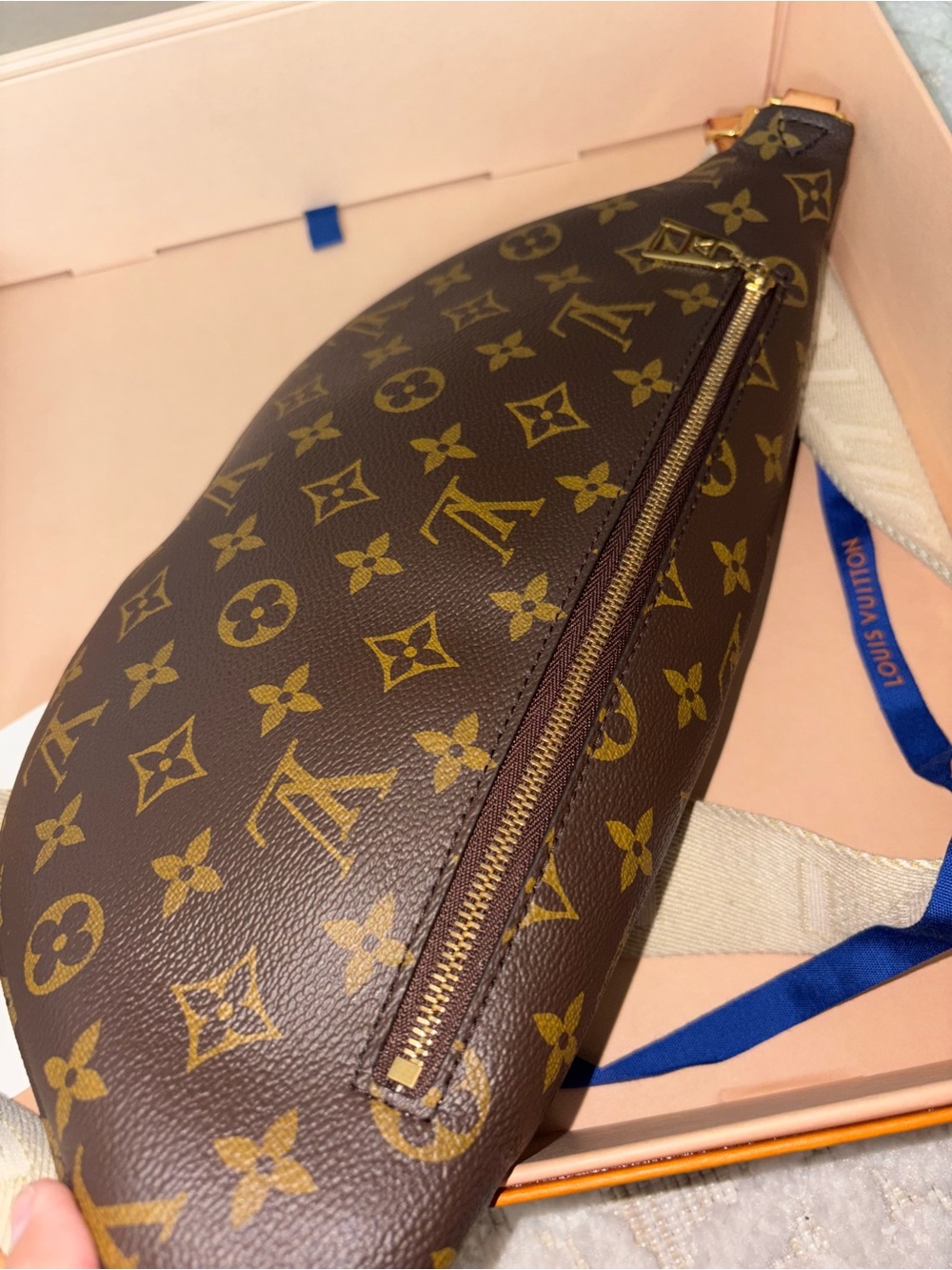 Louis Vuitton Monogram Canvas high rise Belt bum Bag in Brown and Tan monogram - Picture 8 of 9